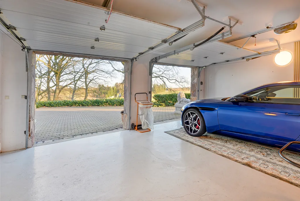 Garage - Characterful Country House with Tower near Langesø