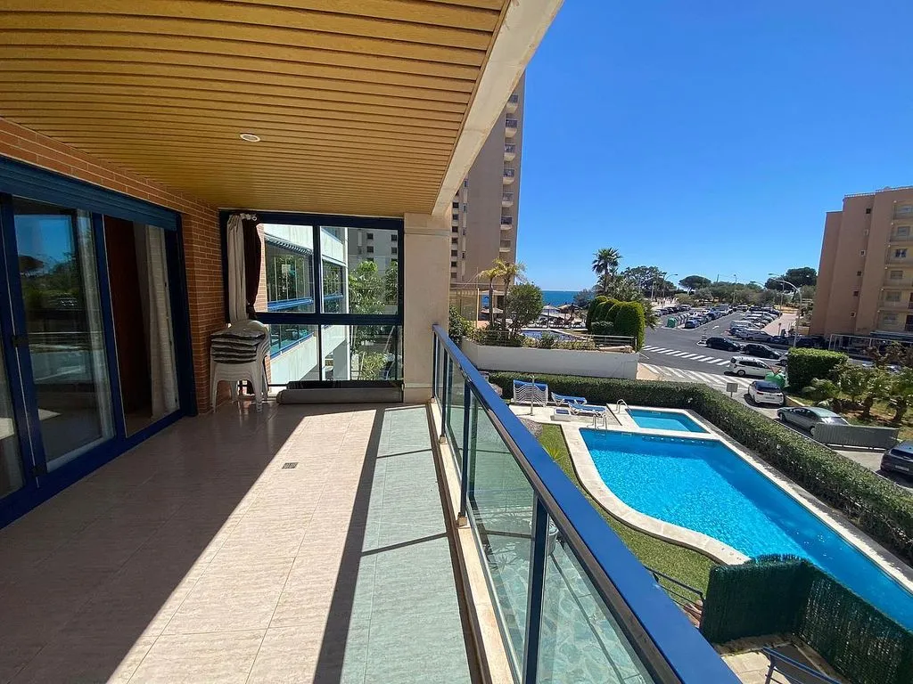Rõdu - Spacious Apartment with Sea View in Caleta