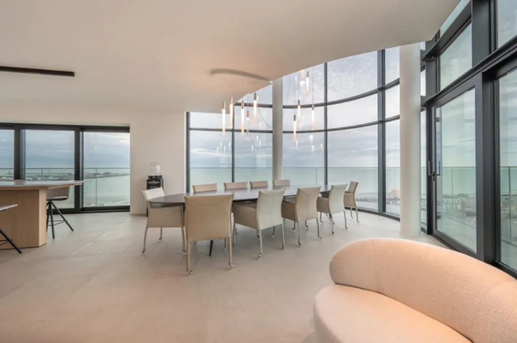 Dining Room - New Duplex with Sea Views in Heldentoren