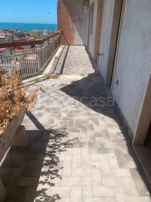 Balcon - Apartment with Balcony in Mondragone
