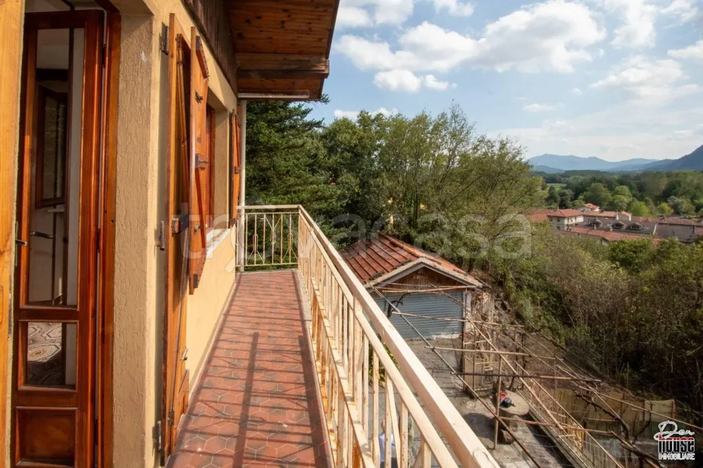 Balcon - Terraced House with Lake View in Caprie