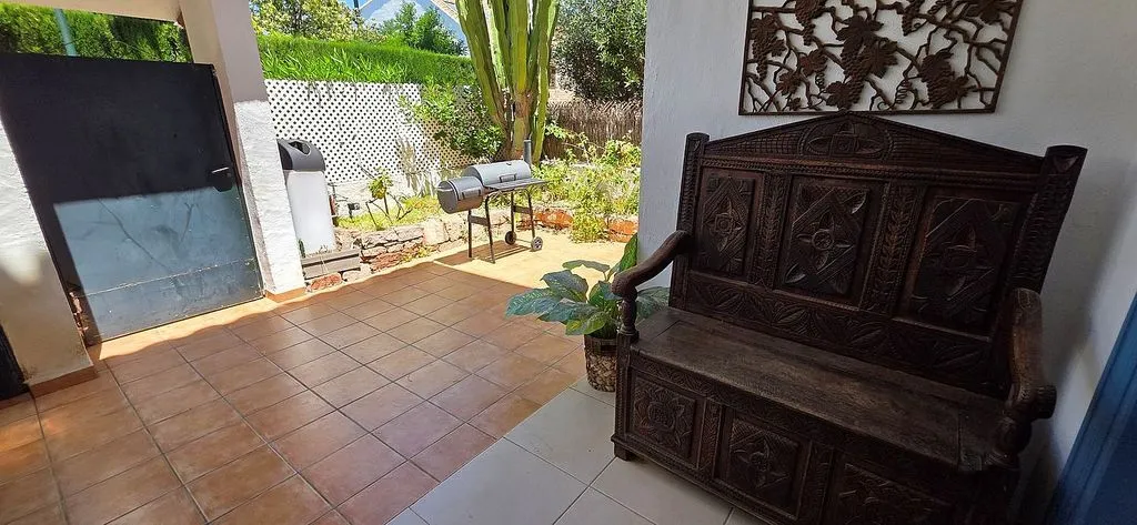 Terrass - Semi-Detached House with Pool in Rocafort