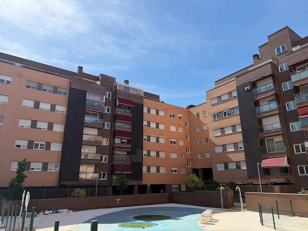 Bassein - Apartment with Pool and Terrace in Rivas
