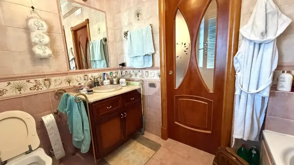 Salles de bain - Apartment with Balconies in Central Naples