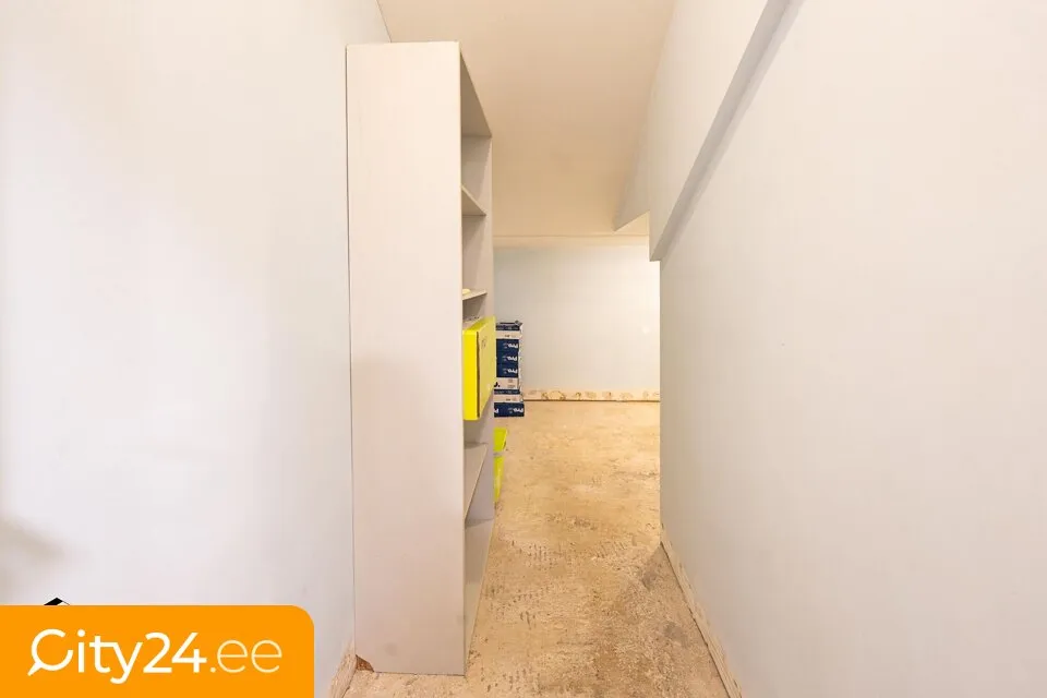 Entrée - Office Space with Garden View in Čiekurkalns