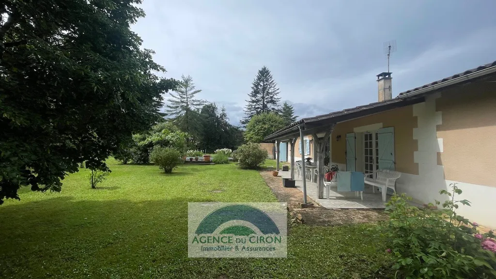 Jardin - Maison Charmante avec Piscine dans Quartier Calme