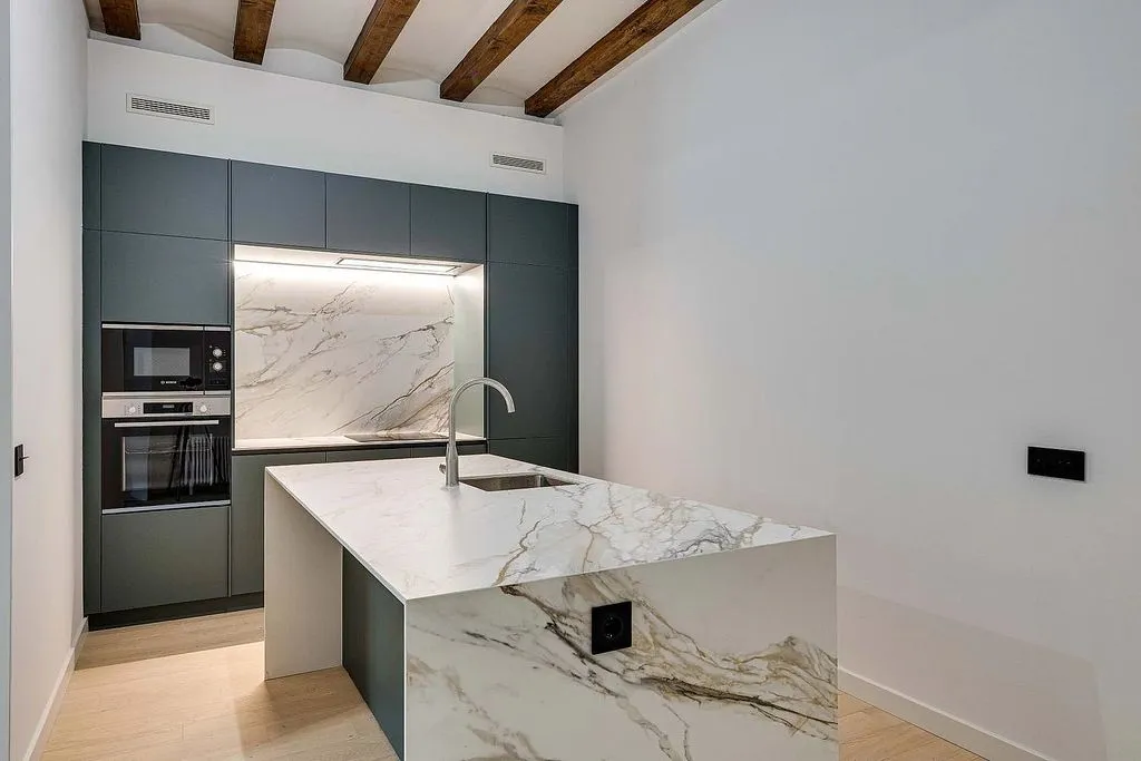 Cuisine - Luxury Apartment with Balconies in Barcelona