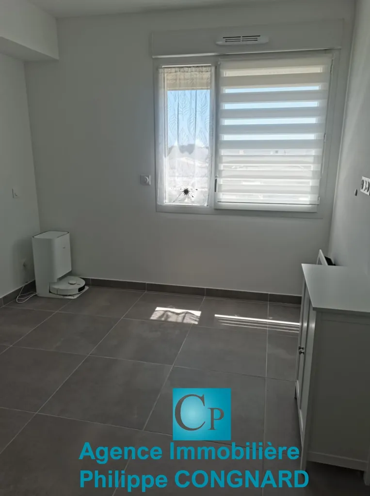 Toad - Recent Apartment with Terrace near Serignan