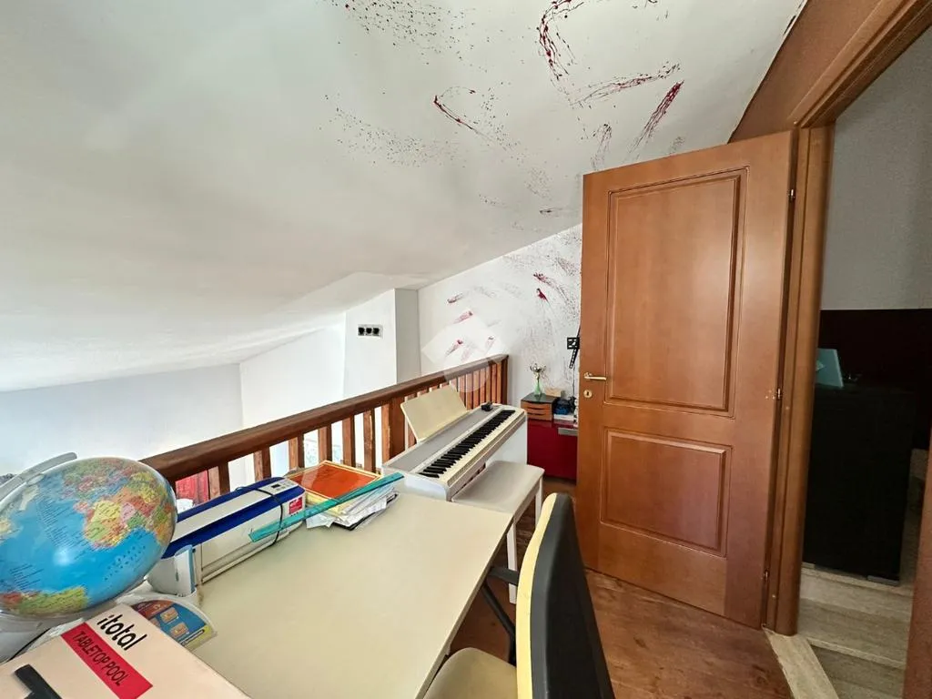 Kabinet - Bifamiliar Villa with Sea View in Crotone