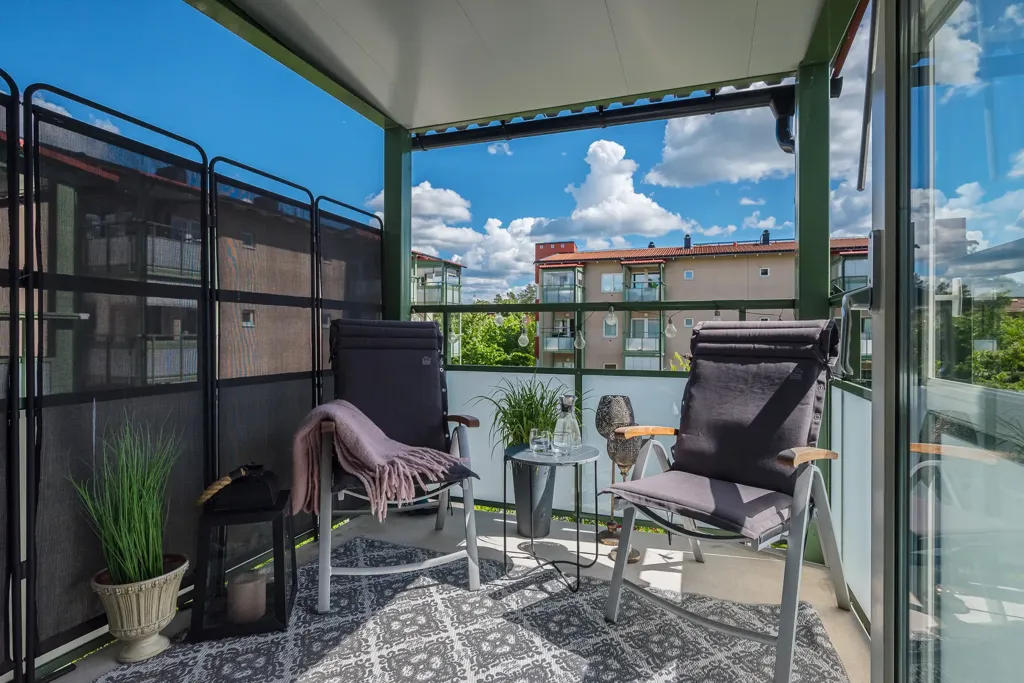Balcony - Apartment with Garden View in Stockholm