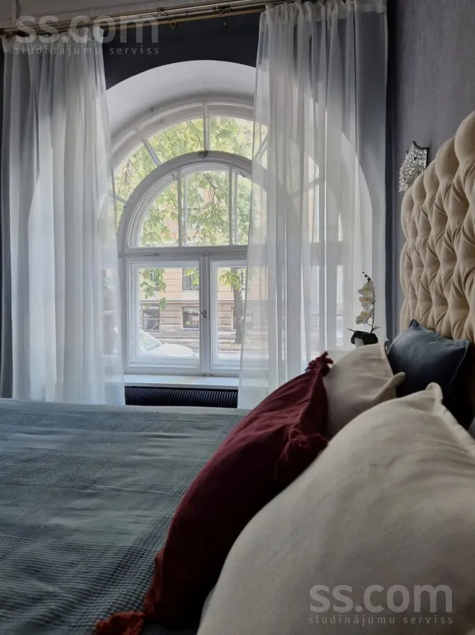 Magamistoad - 4-Bedroom Apartment with Balcony in Riga Centre