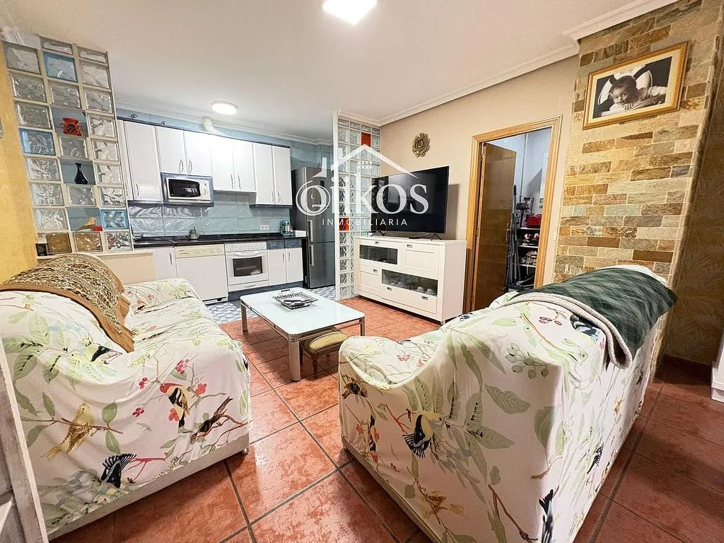 Séjour - Ground Floor Flat with Independent Entry in Barrio Blanco