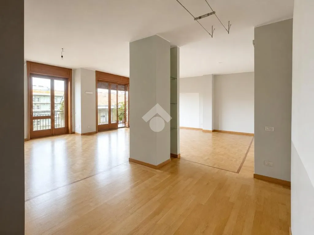 Soggiorno - Spacious 4-Bedroom Apartment with Terrace in Milan