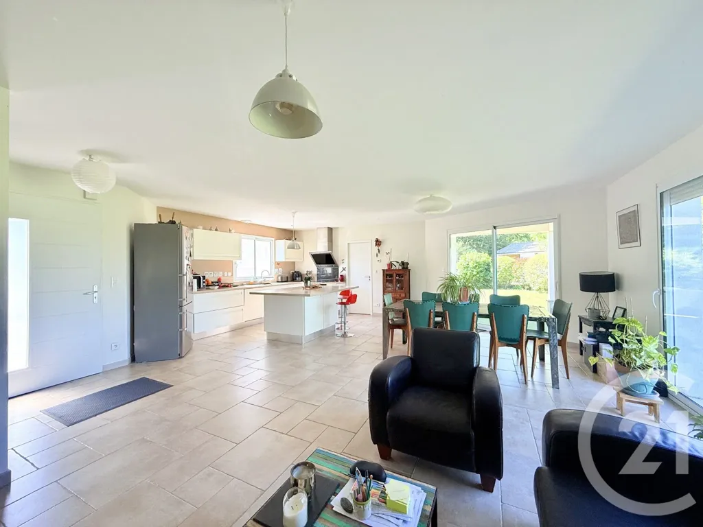 Living Room - Spacious House with Garden in Daignac