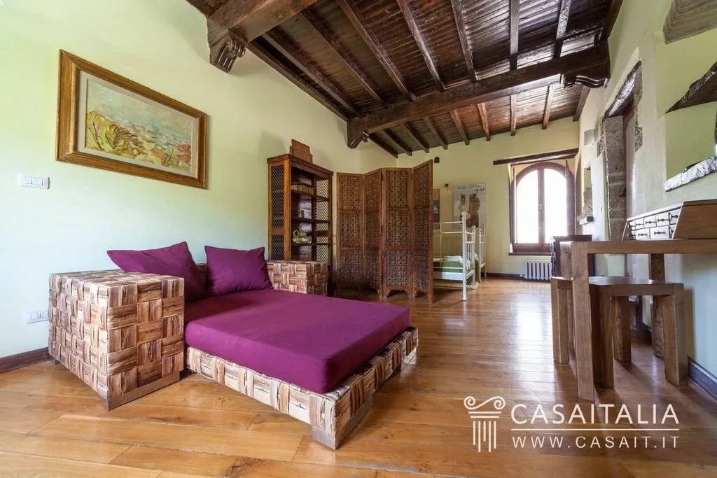 Elutuba - Restored Castle Resort with Mountain Views, Spoleto