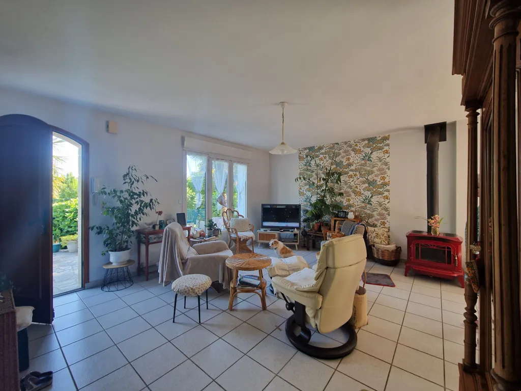 Living Room - Ground Floor House with Enclosed Garden in Impasse