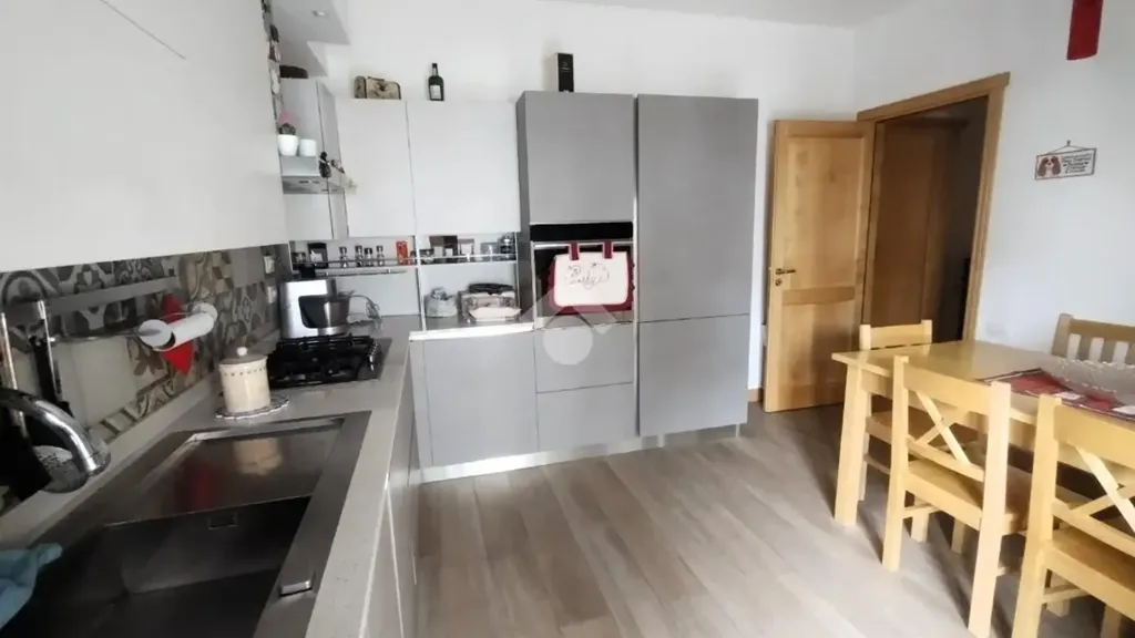 Cuisine - Spacious Apartment with Balcony in Castrolibero