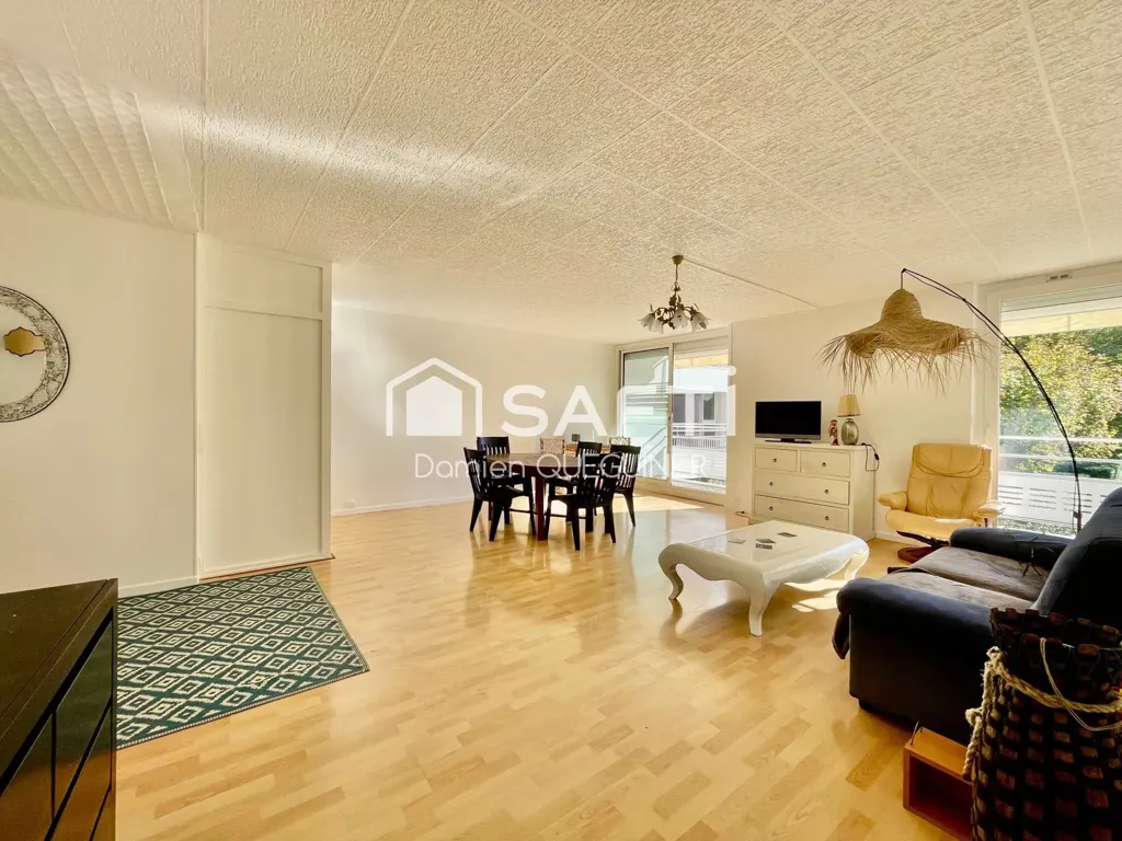 Séjour - Appartement avec Balcon dans le Quartier de l'Aiguillon
