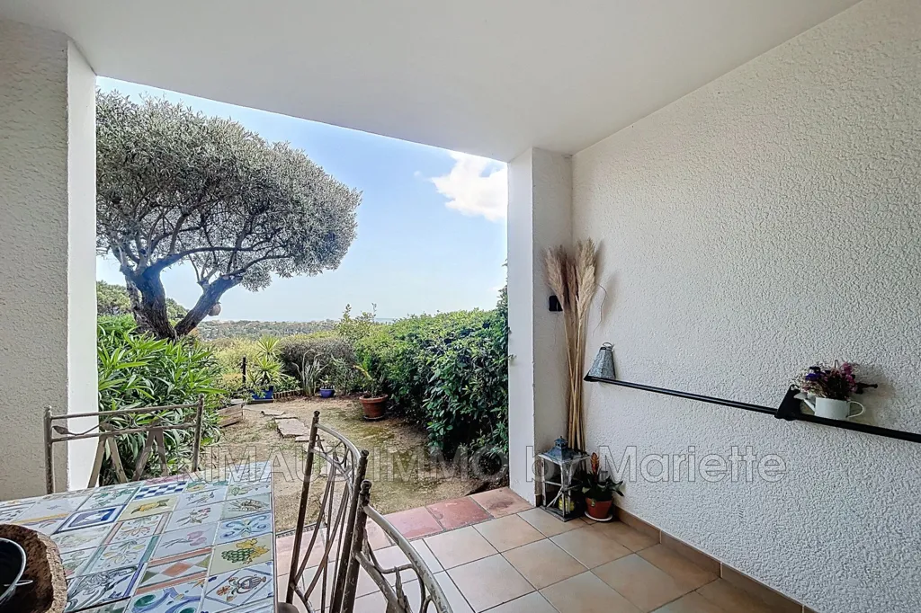 Terrass - Garden Apartment with Sea View in Grimaud