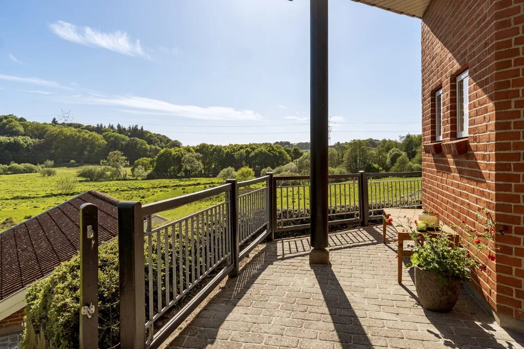 Balcon - Architect-Designed Villa with Ådalen View