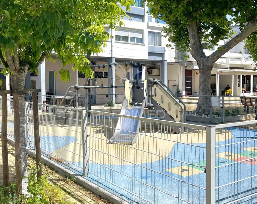 Iconic Restaurant with Outdoor Space in Sines