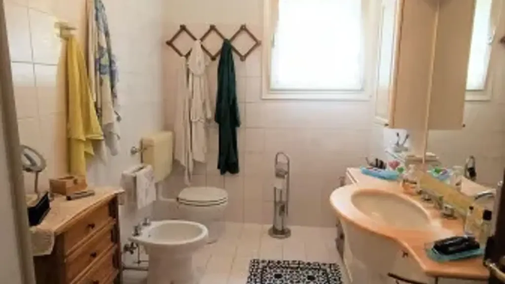 Bathrooms - Eco-Friendly Villa with Private Garden in Adria