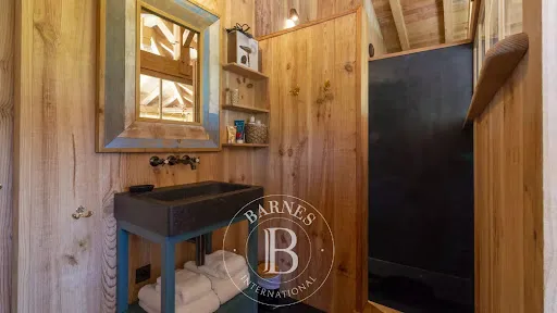 Salles de bain - Villa Luxueuse avec Piscine à Lège-Cap-Ferret