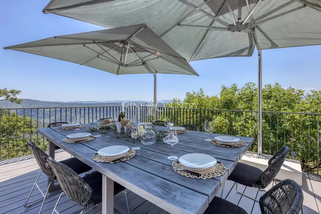 Terrasse - Villa avec vue panoramique près de Cabris