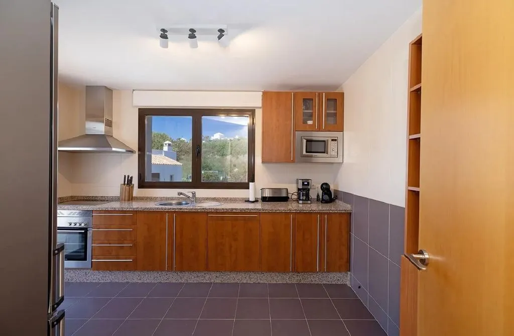 Kitchen - Luxury Flat with Pool in Casares, Andalusia