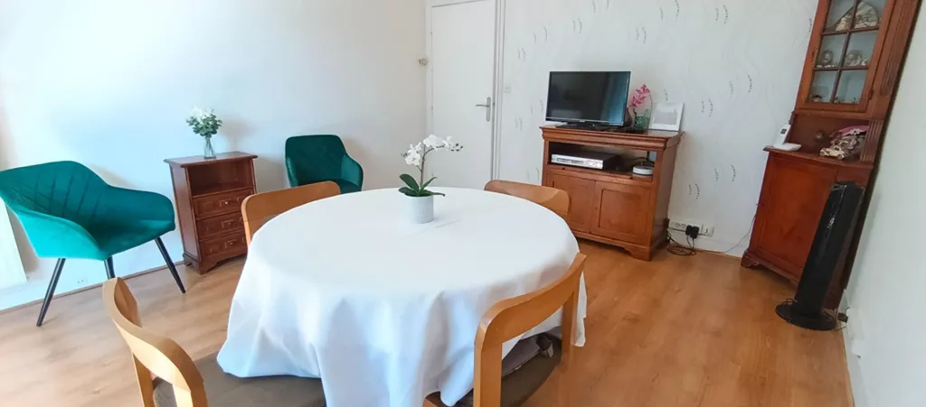 Salle à manger - Appartement 4 Pièces avec Balcon à Limeil-Brevannes