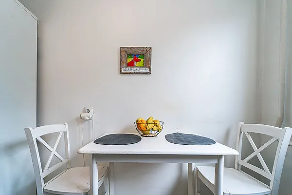 Söögituba - Apartment with Separate Bathrooms in Mustamäe, Tallinn