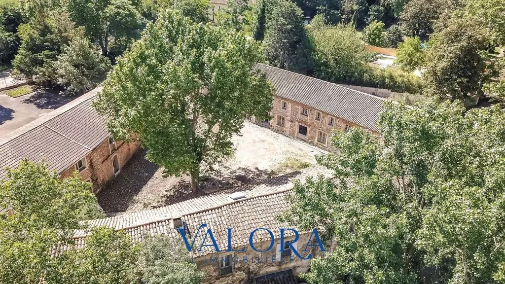 Õhuvaade - Luxury Hotel with Extensive Land in Nîmes