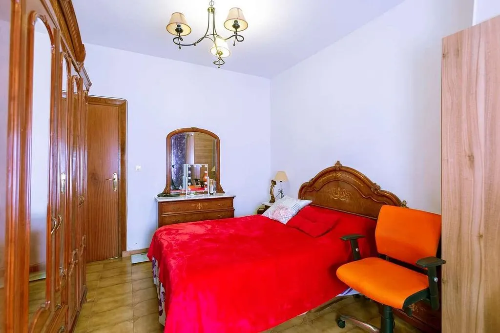 Magamistoad - 3-Bedroom Flat in Motril Village