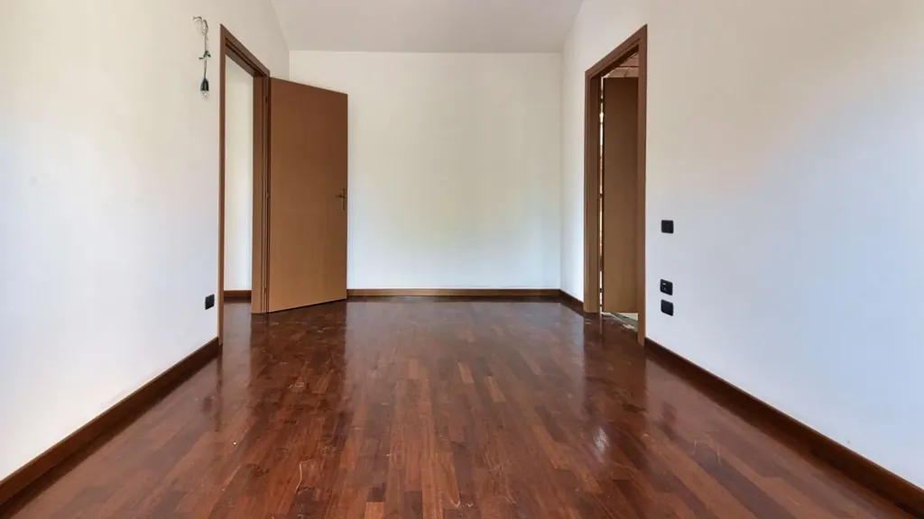 hallway_entrance
