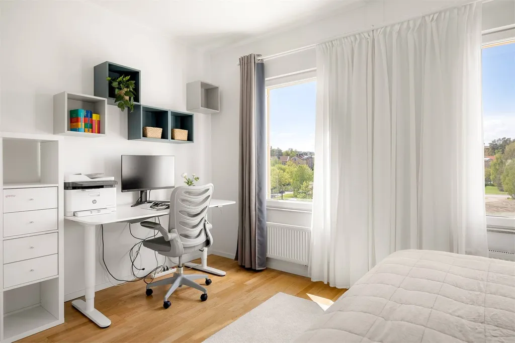 Kabinet - Modern Apartment with Large Balcony in Vällingby