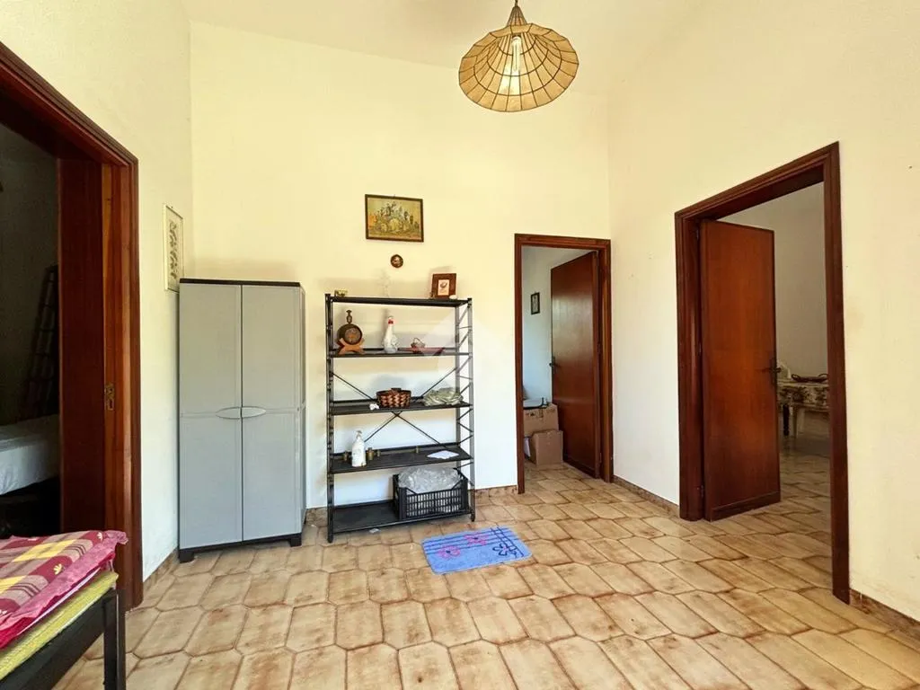 Esik - Single Villa with Private Garden in Marsala