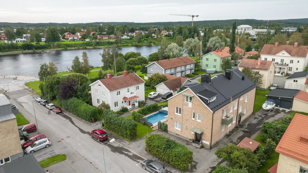 Õhuvaade - Riverfront Rental House with Pool in Älvsbacka