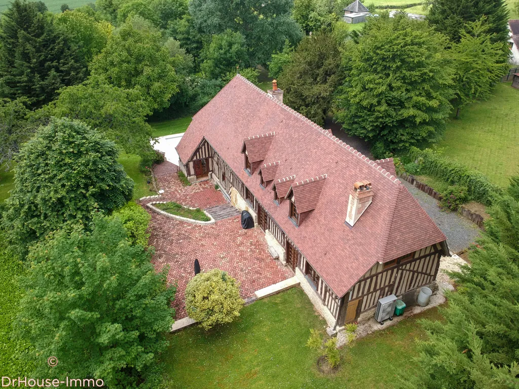 Õhuvaade - Traditional House with Pool in Cambremer