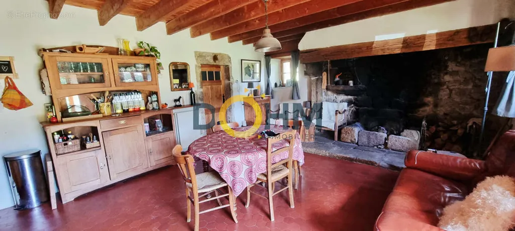 Sala da pranzo - 16th-Century Manor with Forest Setting in Haut-Forez