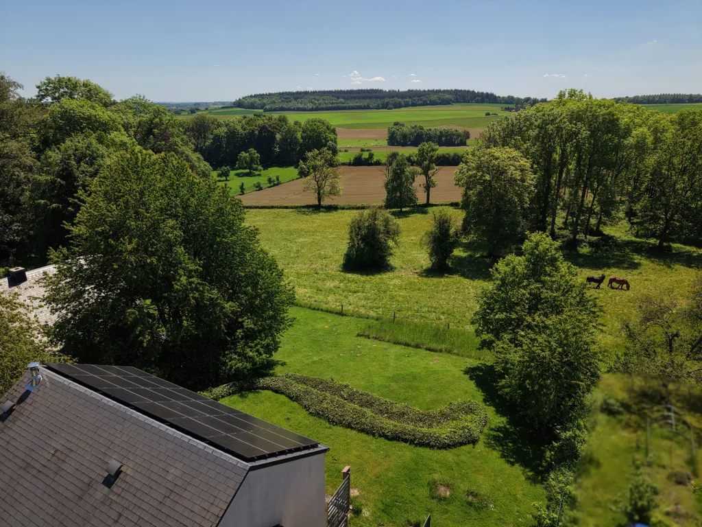 Vue aérienne - Maison 3 Chambres avec Jardin et Terrasse à Lesve