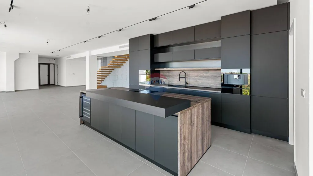 Cuisine - Luxury Villa with Infinity Pool in Vižinada