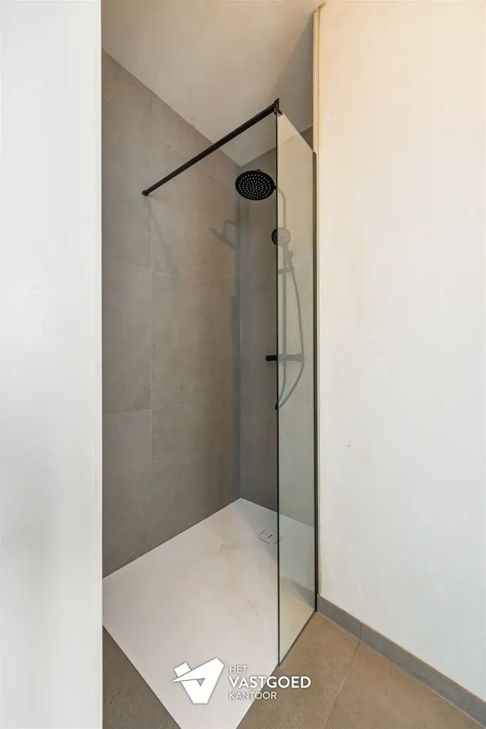 Salles de bain - Appartement Énergétique avec Terrasse à Ham