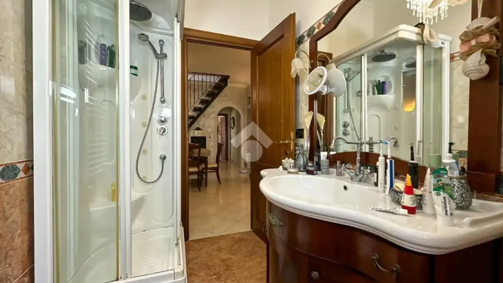 Salles de bain - 4-Room Apartment with Balcony in Monte Compatri