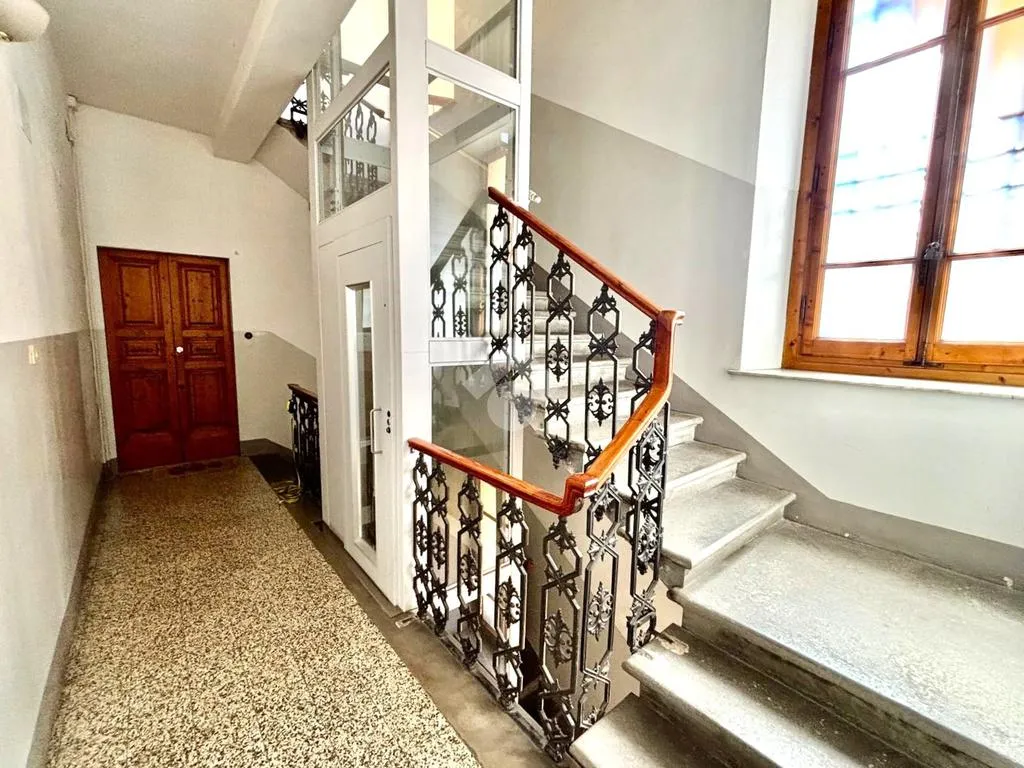 Pièces - 1930s Apartment with Balcony in Florence