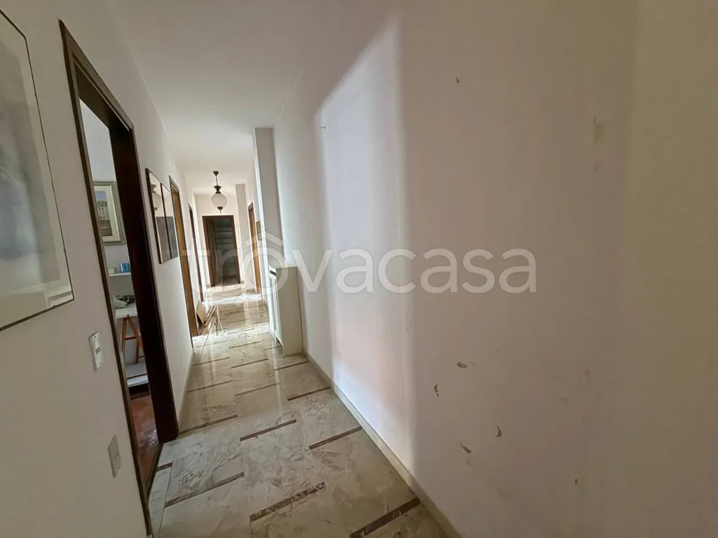 hallway_entrance