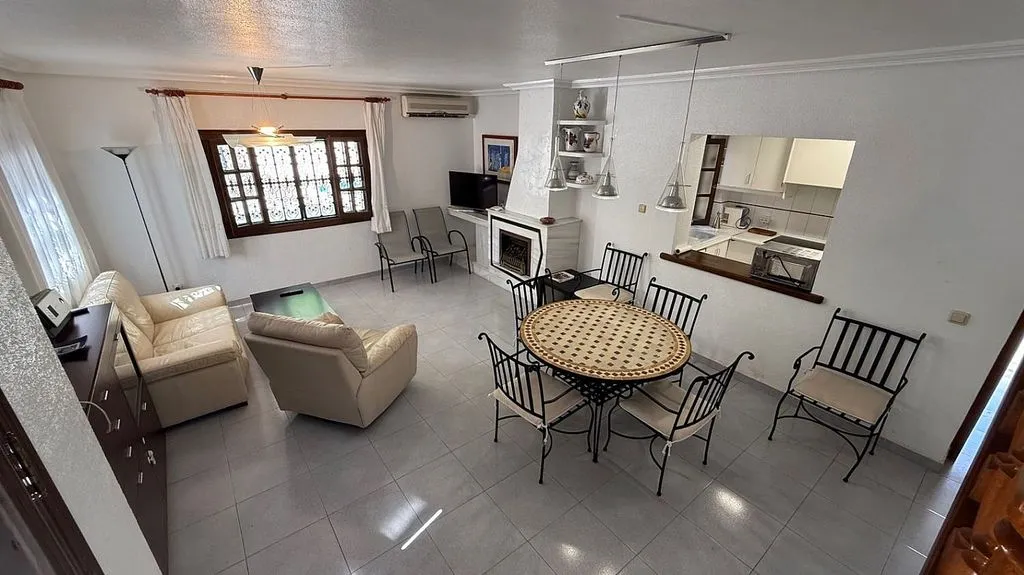 Söögituba - Rustic Chalet with Pool in La Zenia