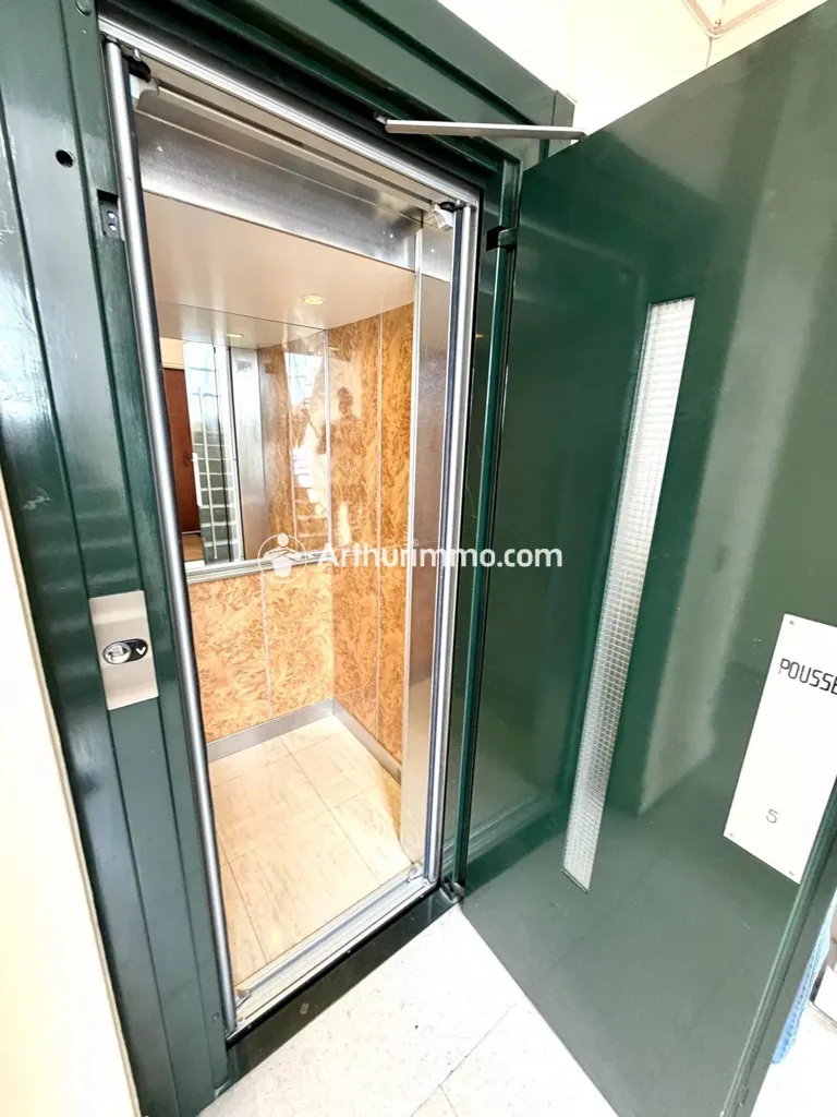 Ingresso - Furnished Flat with Lift in Paris 17