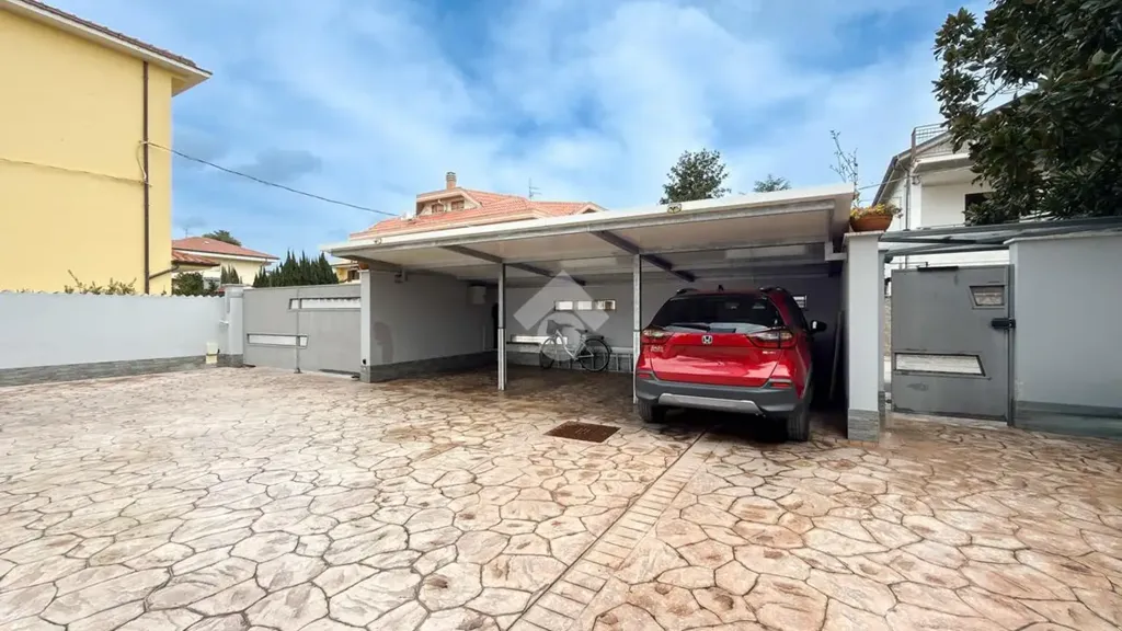 Garaaž - Apartment with Terraces in Sambuceto