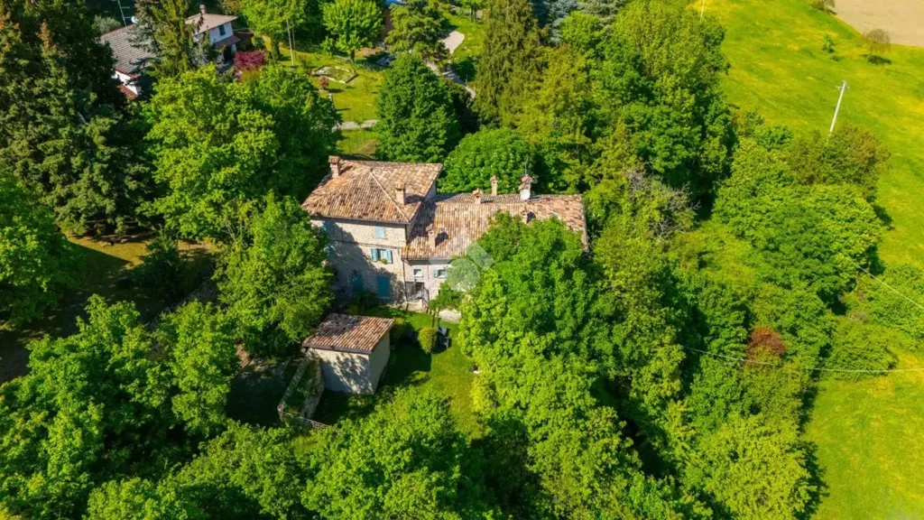 Vue aérienne - Restored Rustico with Garden in Serramazzoni