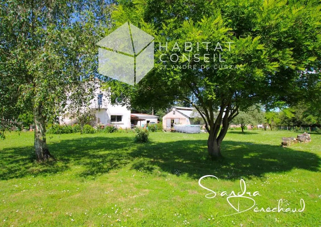 Jardin - Maison en Pierres avec Jardin à Bourg